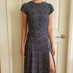 Urban Outfitters Lindsey cap sleeve midi dress with leg slit - in navy